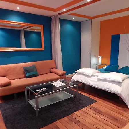 Studio Faubourg Saint Martin2 *